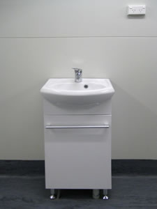 Caravan-vanity-1
